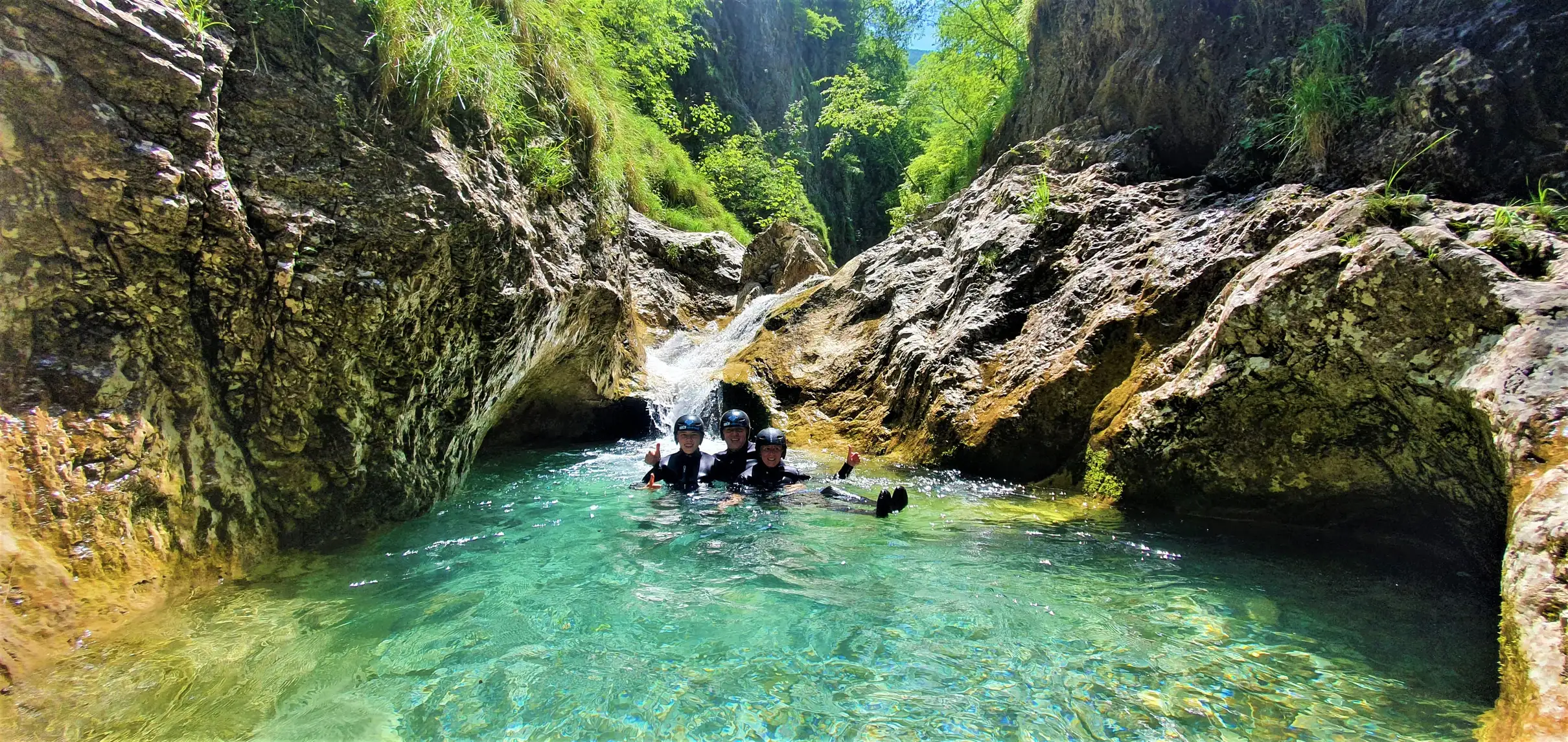Nádherný vodopád během canyoningu